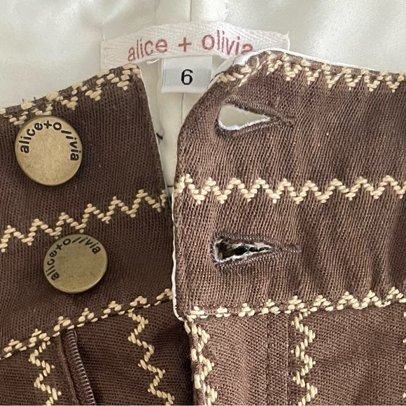 ❌ SOLD ❌ ALICE + Olivia Embroidered Flare Trousers Brown Size 6 - Picture 6 of 8